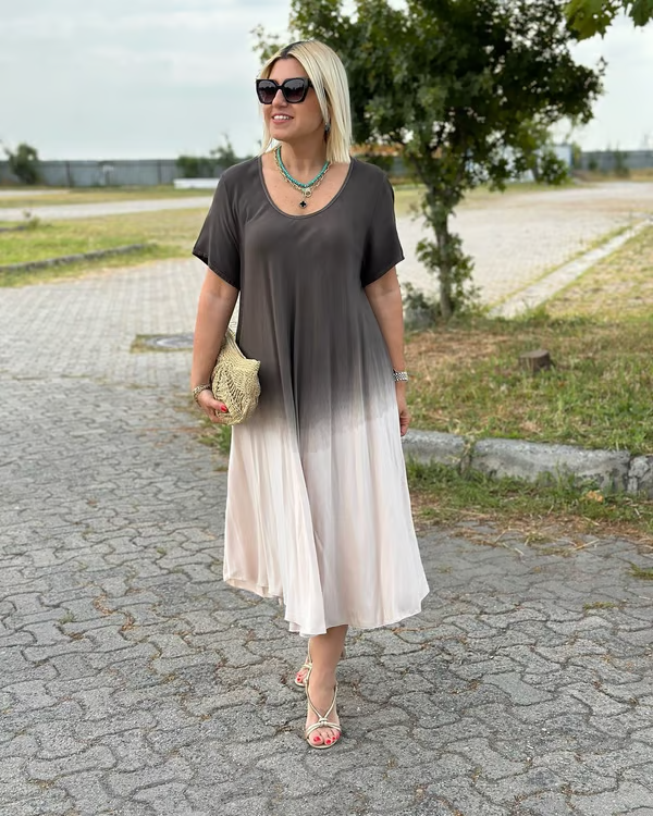 Liora™ – Flowing dress with a soft colour transition