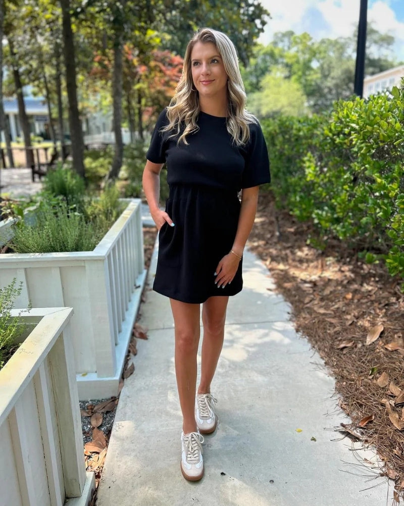 MANAIA - STYLISH & COMFORTABLE DRESS