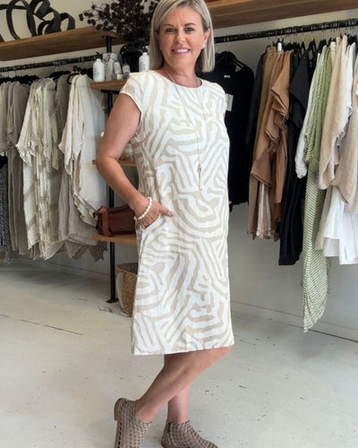 Nelia™ - Summer Dress with Round Neckline and Beautiful Print