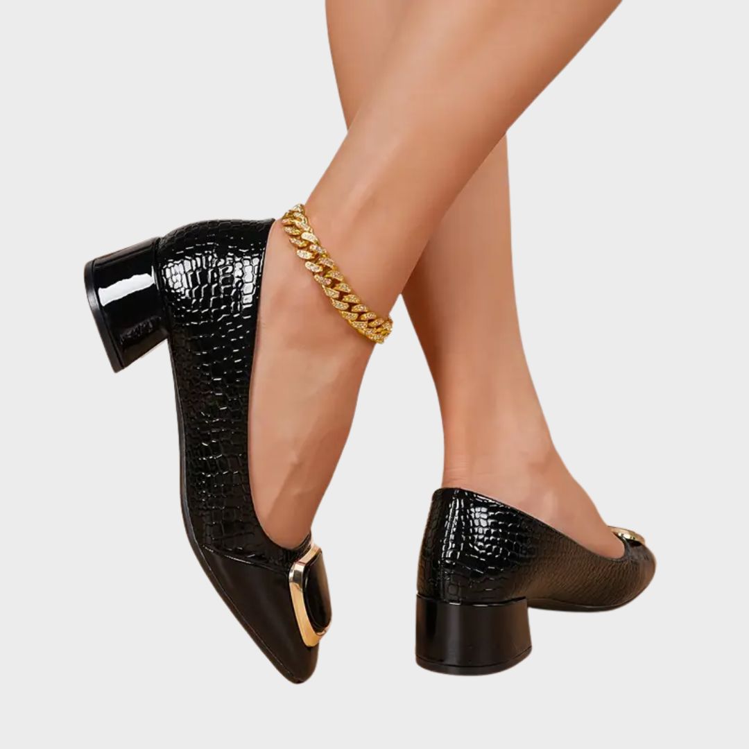 Carille | Elegant loafers with gold detail