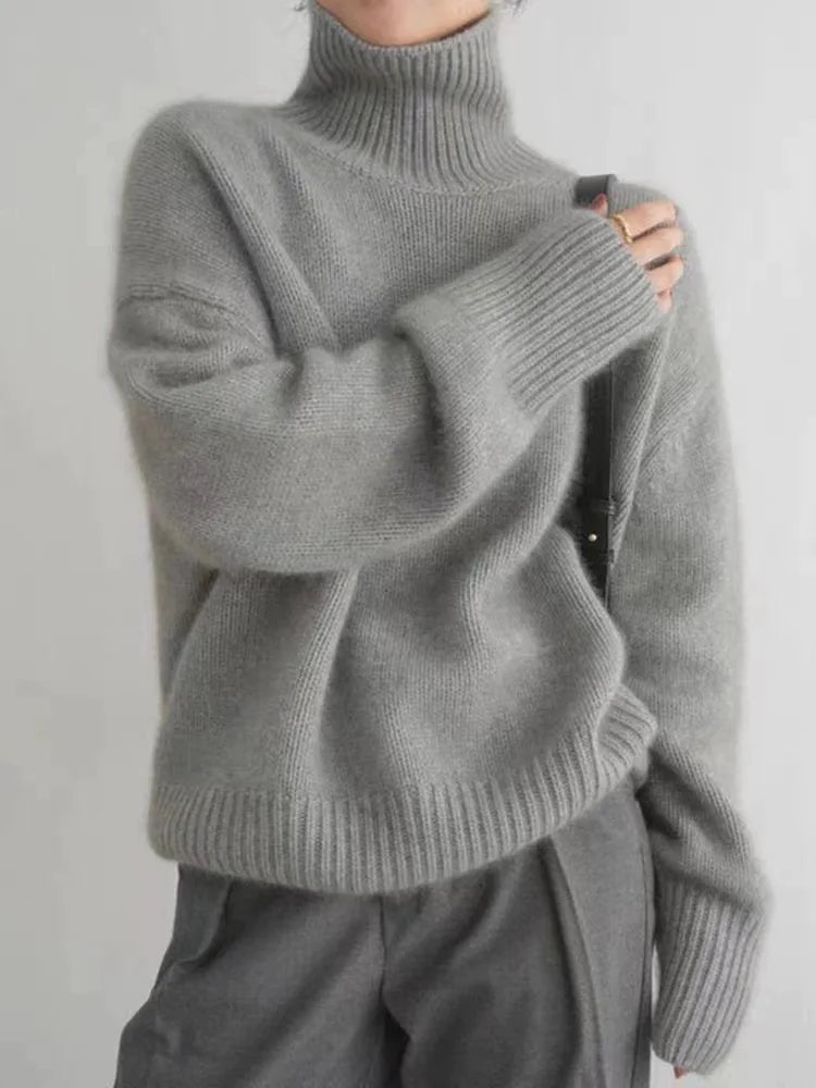 Isabelle | Cashmere Roll Neck Jumper with Timeless Elegance