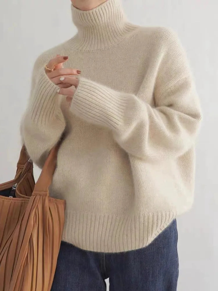 Isabelle | Cashmere Roll Neck Jumper with Timeless Elegance
